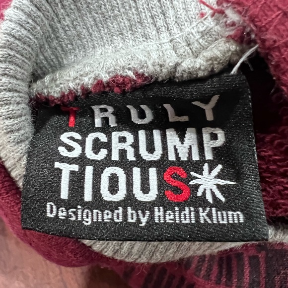 Newborn boy’s sweater size NB - Picture 5 of 5